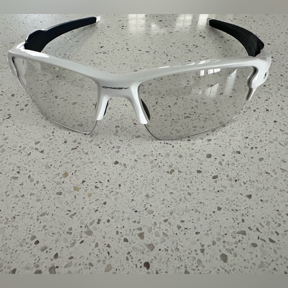 Oakley Flak 2.0 Wrap White Frame - Picture 1 of 4